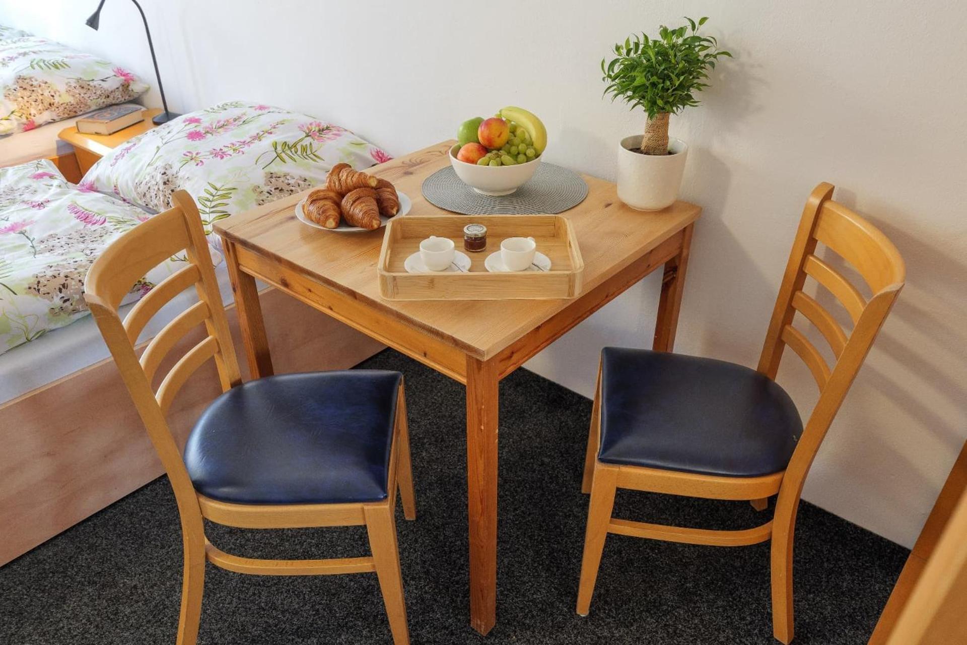 Cooliving Hostel Прага Екстериор снимка